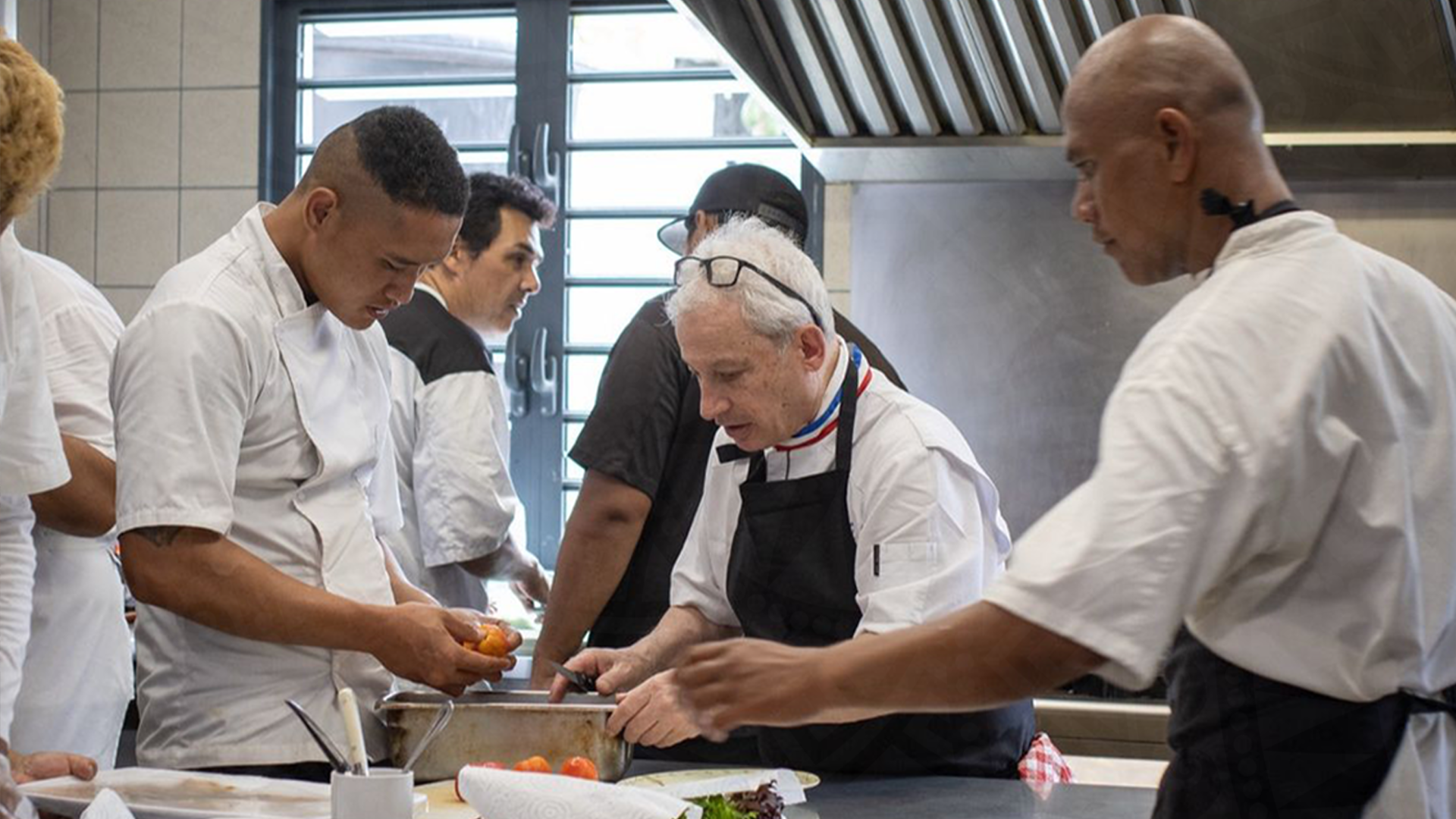 Accueil Te Vaiete : 5 chefs accompagnent les stagiaires sans domicile fixe